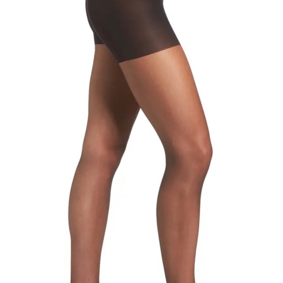 NWT Donna Karan Signature Ultra Sheer Control Top Pantyhose Medium - Picture 1 of 2